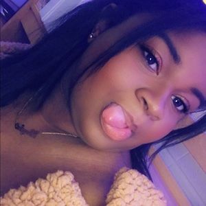 Meet your Posher, Shayla